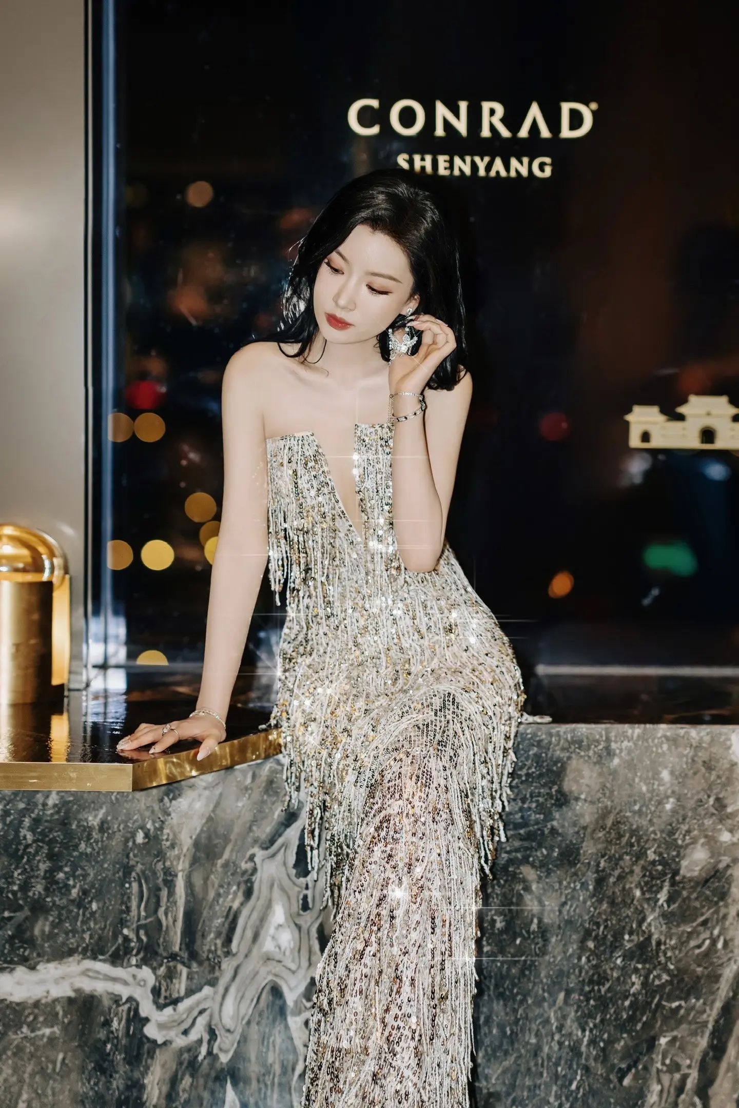 1512o4AddkAfeziOANAFCIBncci6AklkgA5E9nTAIA~tplv-dy-aweme-imagesq75