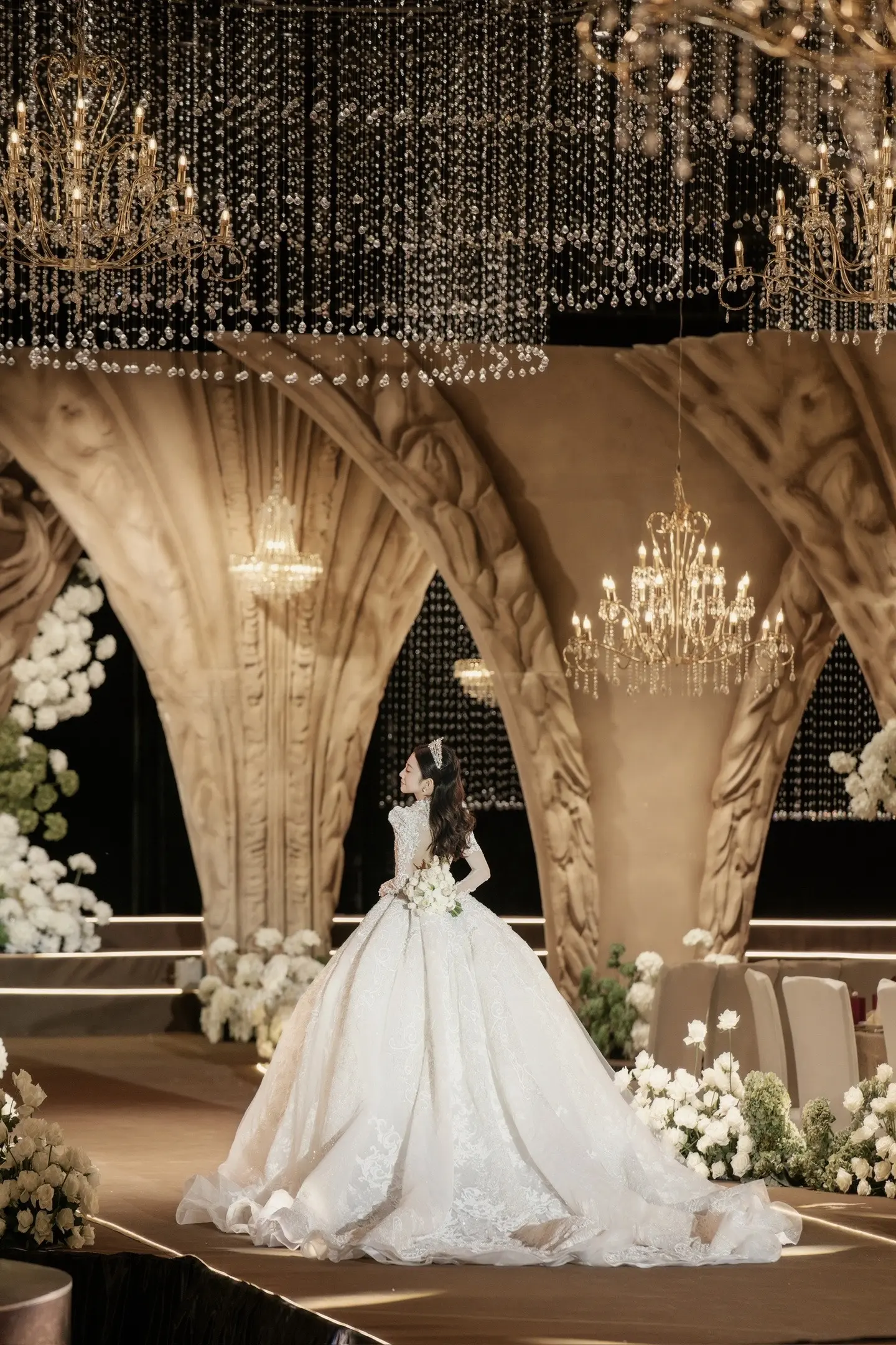 2455oYuxB26IAg7iAICEYELNAPDGAeGCABB0en4Bxf~tplv-dy-aweme-imagesq75