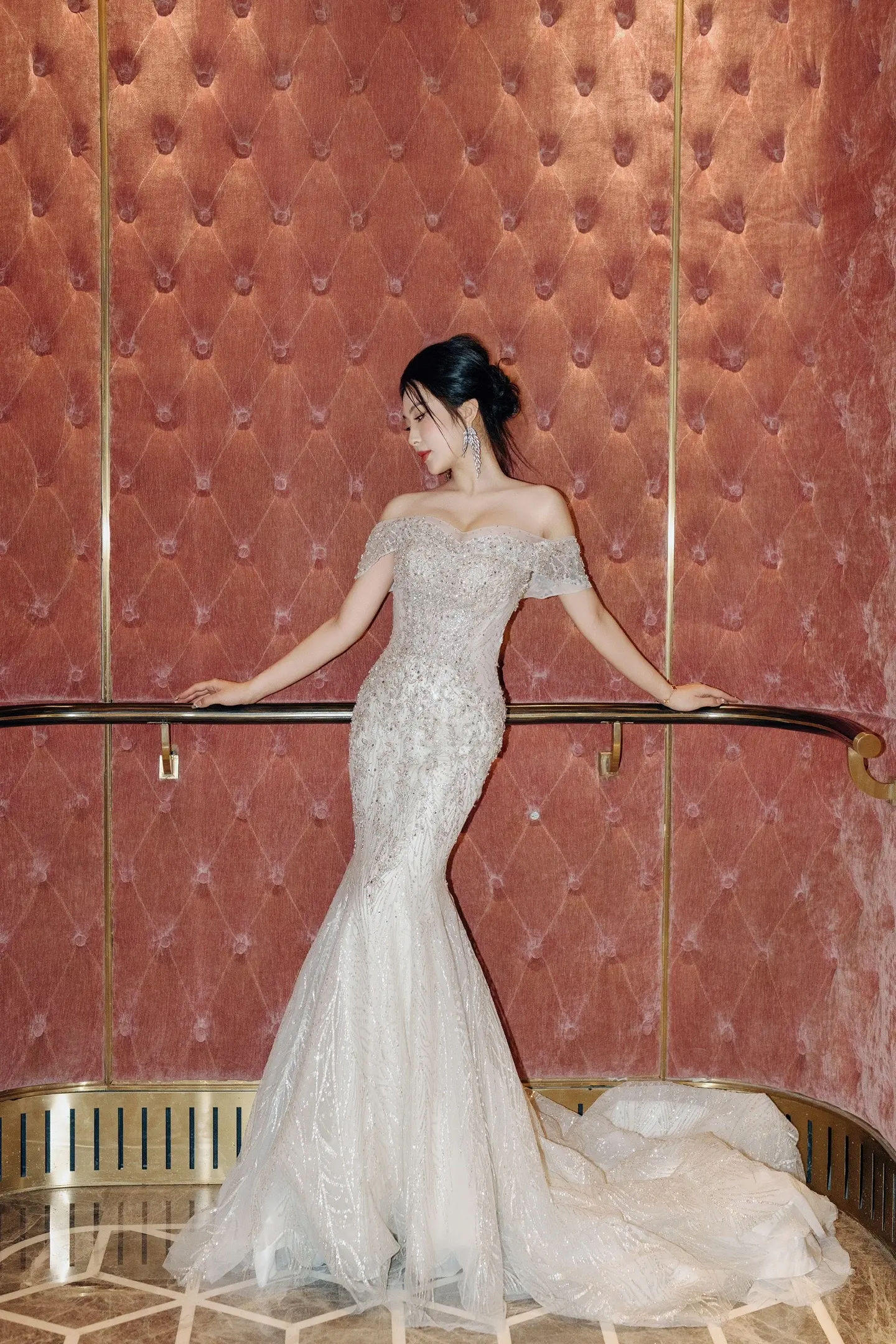 2286oEEB2FNUOEANBtD4If9dAGAAErdeB71eXD4A7x~tplv-dy-aweme-imagesq75