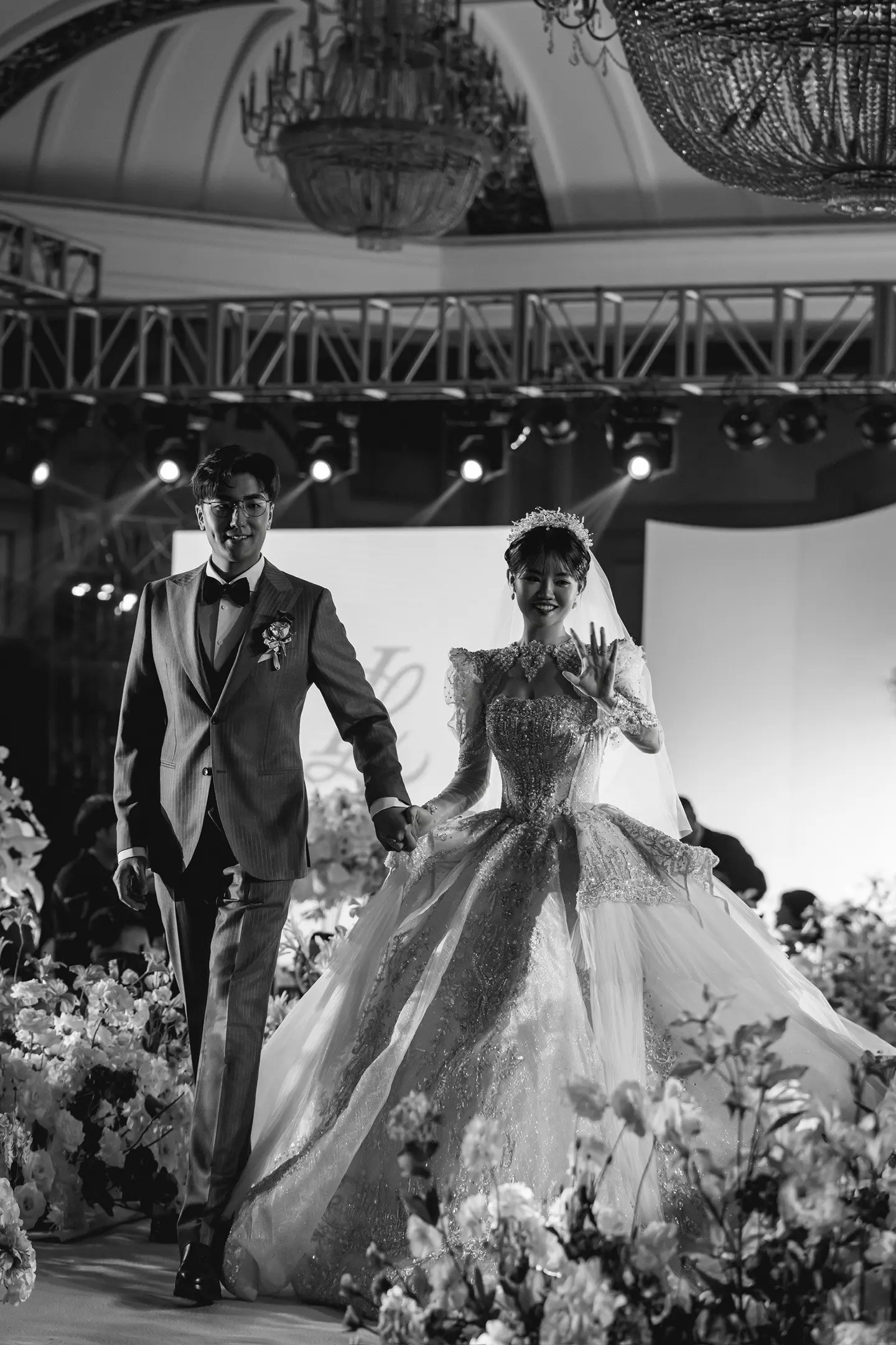 1877ooJeZaxqvCwAPAIh1gftefigArYAaeAxfA4HFp~tplv-dy-aweme-imagesq75